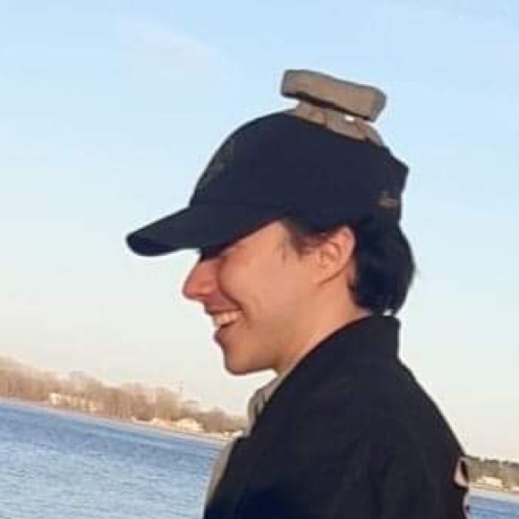 Meet your Posher, Nicolas - Picture 1 of 1